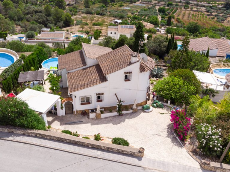 Villa for Sale in Inland Alcalalí, Alicante 1