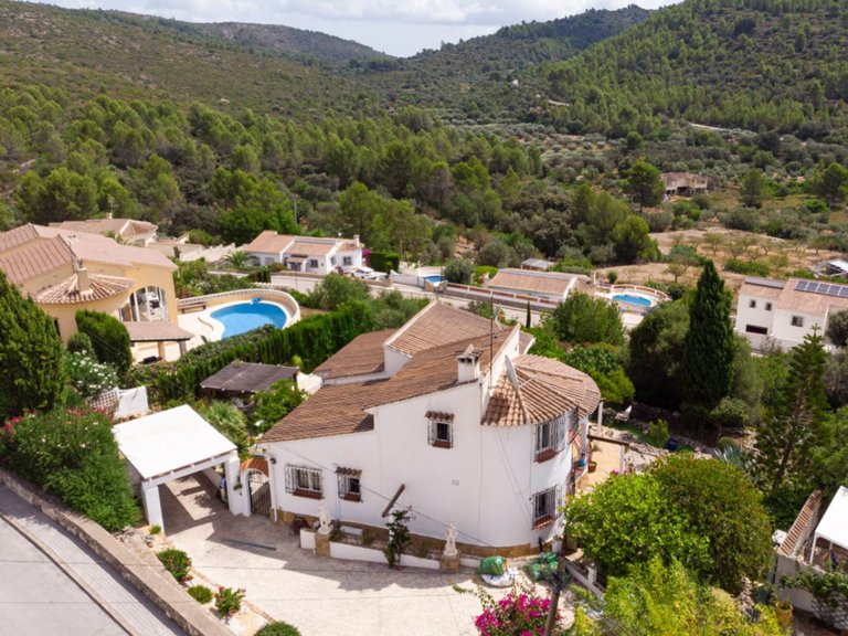 Villa for Sale in Inland Alcalalí, Alicante 38