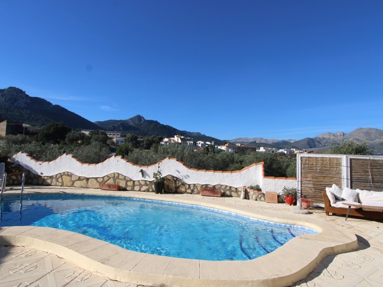 Villa for Sale in Inland Orba, Alicante 2