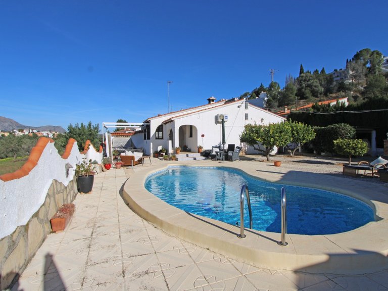 Villa for Sale in Inland Orba, Alicante 1