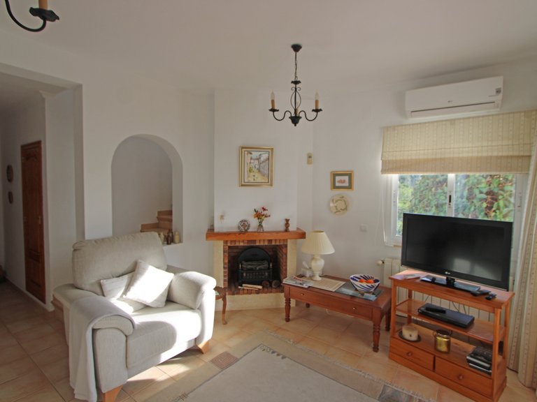 Villa for Sale in Inland Jalón, Alicante 4