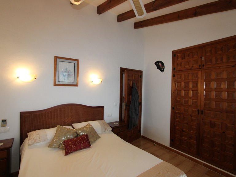 Villa for Sale in Inland Alcalalí, Alicante 11