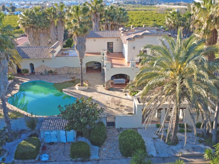 Villa for Sale in Inland Ondara, Alicante 1