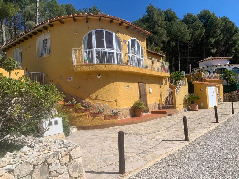 Villa for Sale in Inland Alcalalí, Alicante 1