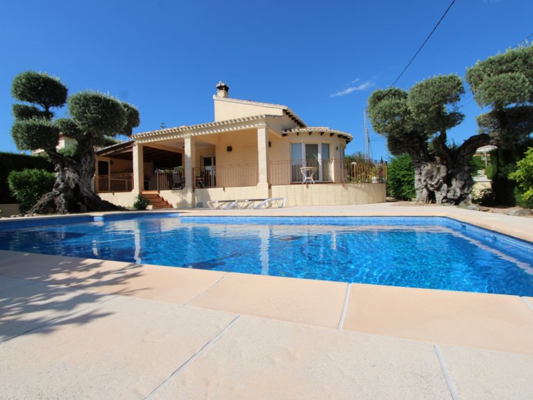 Villa for Sale in Inland Orba, Alicante 1