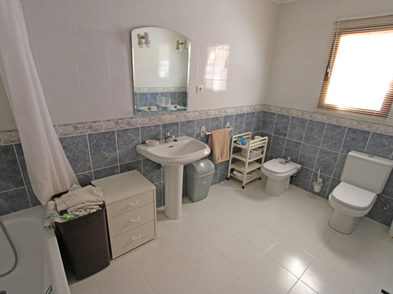 Villa for Sale in  El Ràfol D' Almúnia, Alicante 30