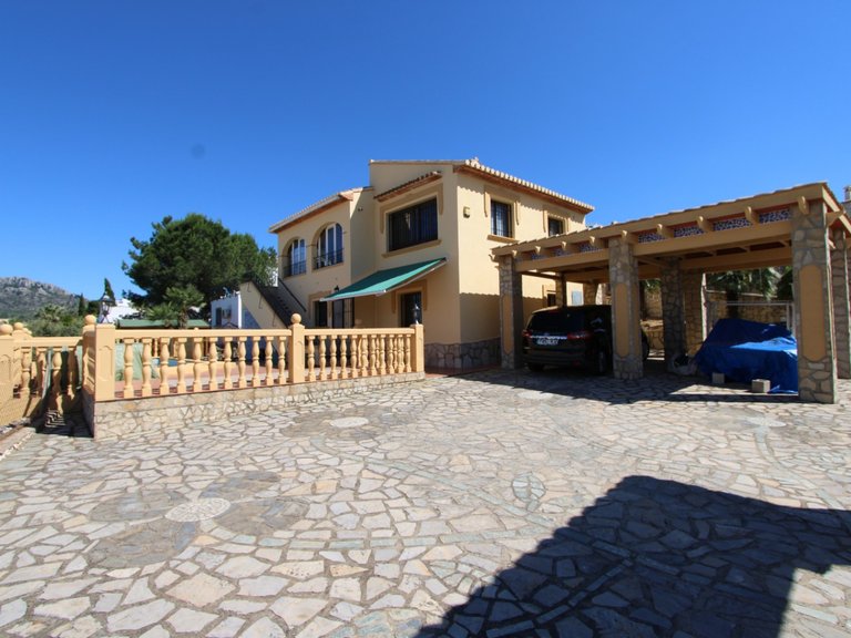 Villa for Sale in  El Ràfol D' Almúnia, Alicante 2