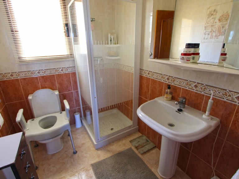 Villa for Sale in  El Ràfol D' Almúnia, Alicante 19