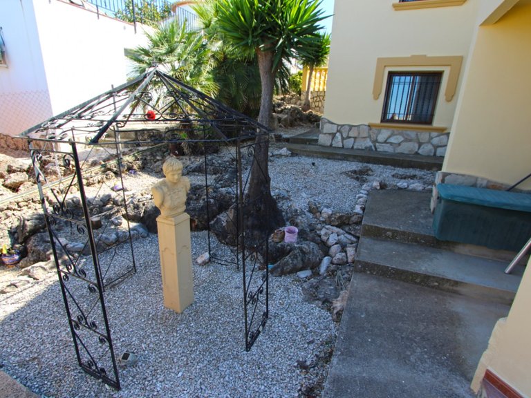 Villa for Sale in  El Ràfol D' Almúnia, Alicante 5