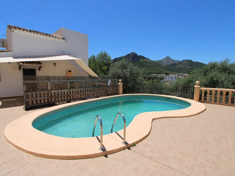Villa for Sale in Inland Orba, Alicante 2