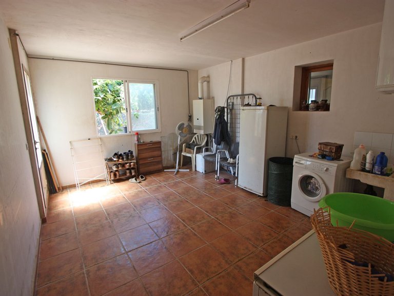 Villa for Sale in Inland Pedreguer, Alicante 11