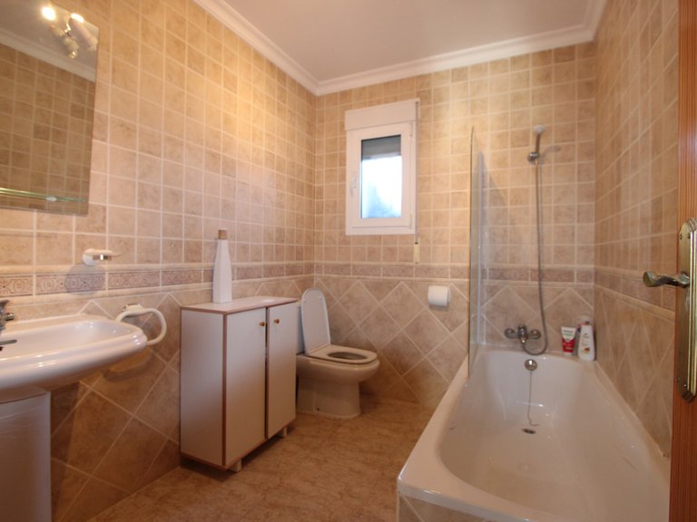 Villa for Sale in Inland Benidoleig, Alicante 11