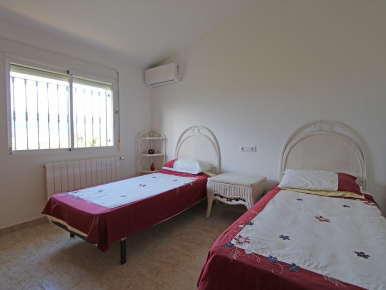 Villa for Sale in Inland Benidoleig, Alicante 16