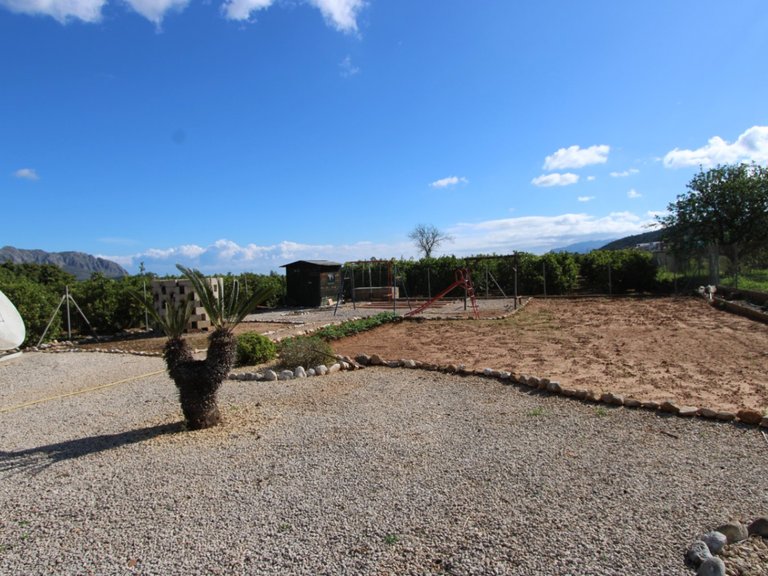 Villa for Sale in Inland Benidoleig, Alicante 22