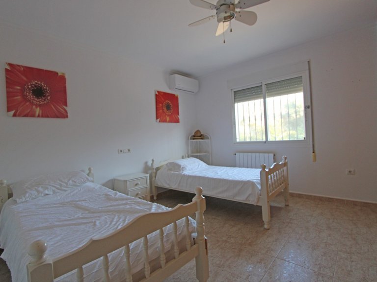 Villa for Sale in Inland Benidoleig, Alicante 10