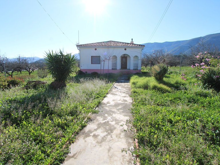 Villa for Sale in Inland Murla, Alicante 1