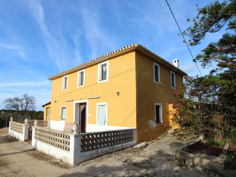 Villa for Sale in Inland Ondara, Alicante 2