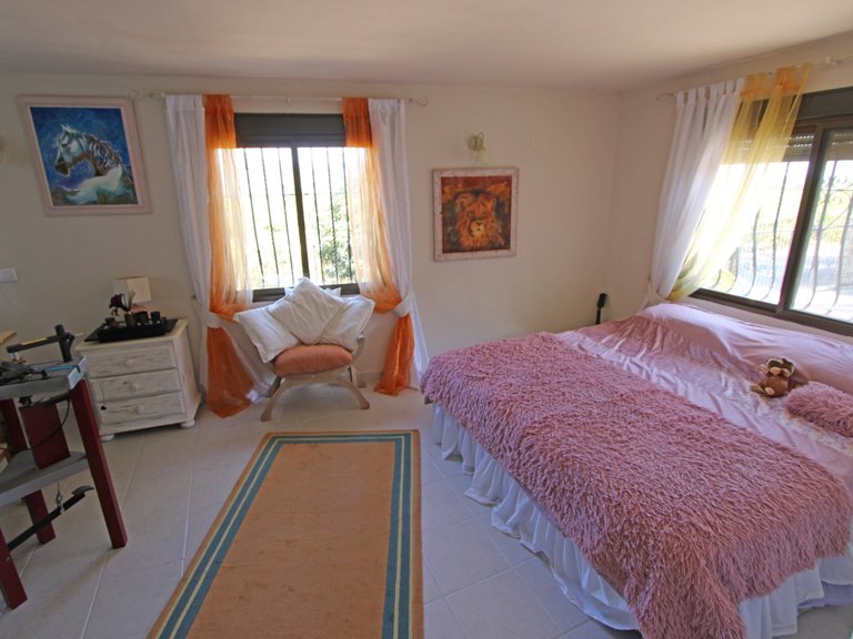 Villa for Sale in Inland Orba, Alicante 20