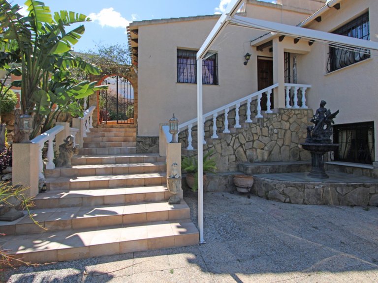 Villa for Sale in Inland Orba, Alicante 40