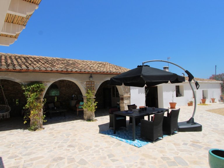 Villa for Sale in Inland Alcalalí, Alicante 3