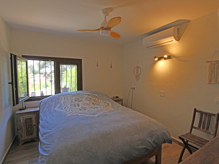 Villa for Sale in Inland Alcalalí, Alicante 18