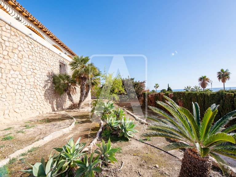 Villa for Sale in Calpe, Alicante 28