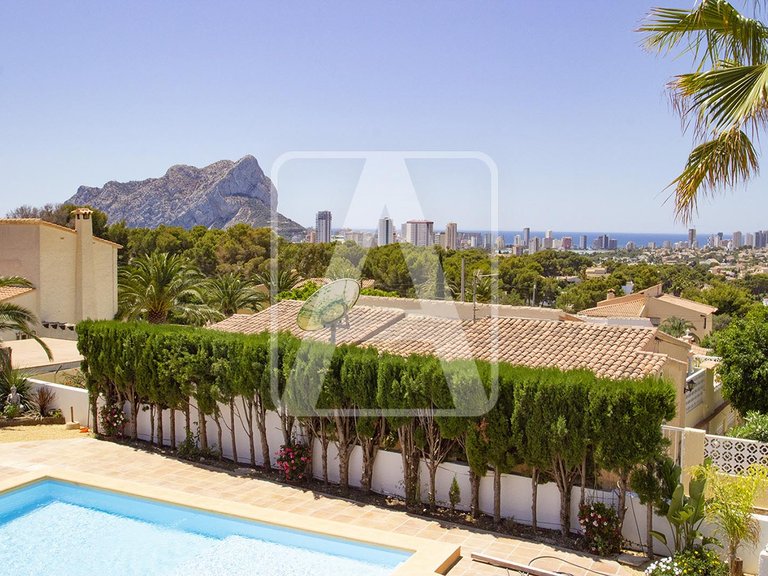 Villa for Sale in Calpe, Alicante 2