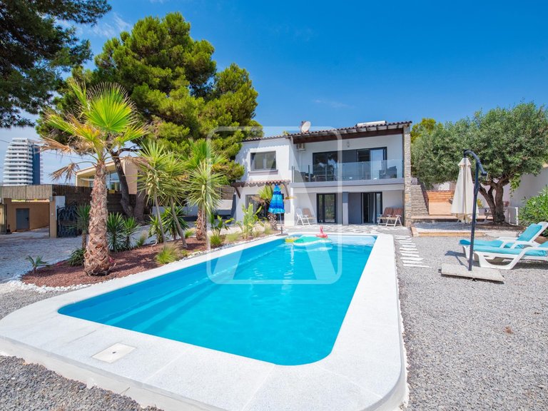 Villa for Sale in Calpe, Alicante 1