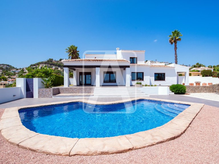Villa for Sale in Moraira, Alicante 1