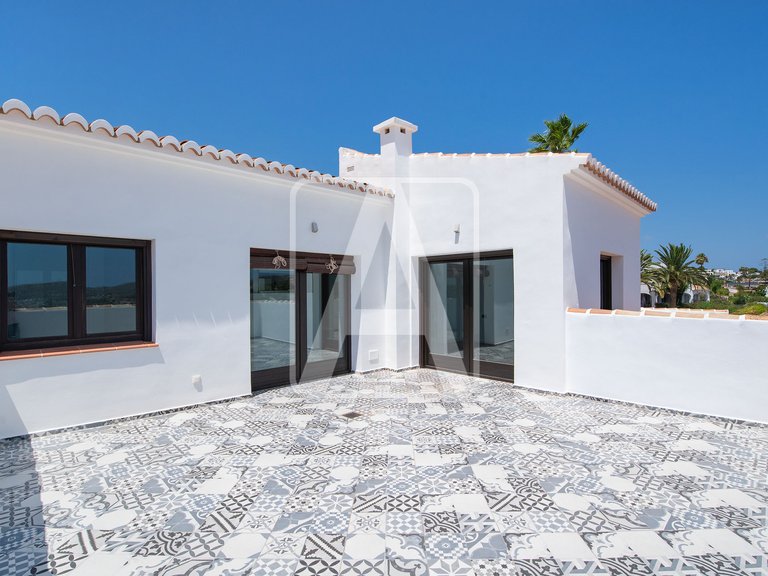 Villa for Sale in Moraira, Alicante 38