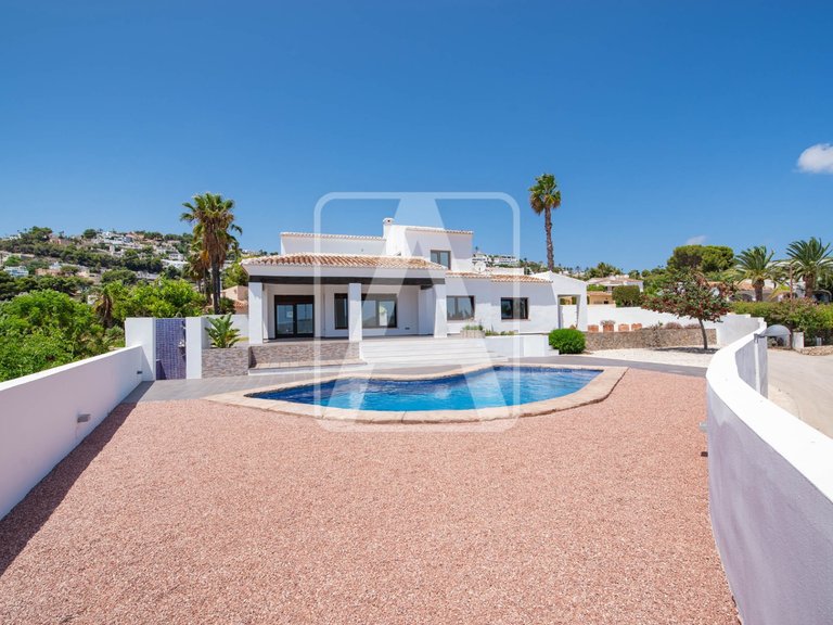 Villa for Sale in Moraira, Alicante 39