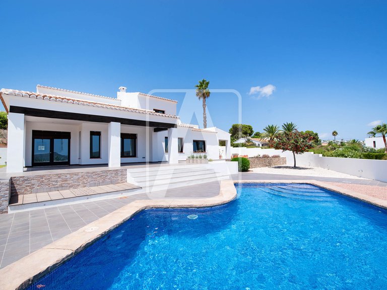 Villa for Sale in Moraira, Alicante 41