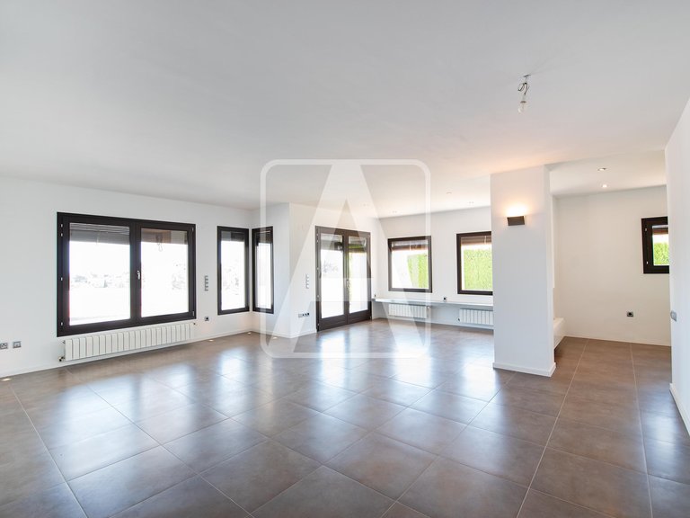 Villa for Sale in Moraira, Alicante 5