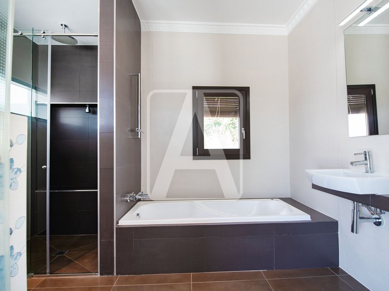 Villa for Sale in Moraira, Alicante 7