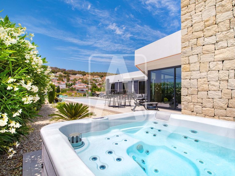 Villa for Sale in Calpe, Alicante 3