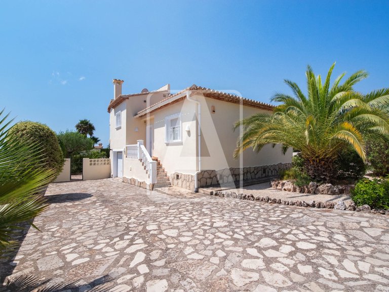 Villa for Sale in Calpe, Alicante 38