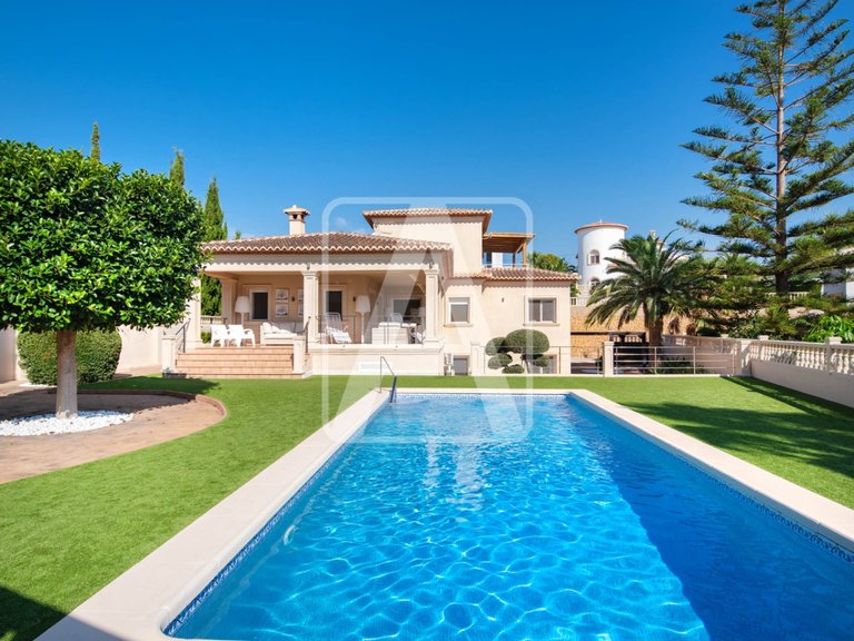Villa for Sale in Benissa, Alicante 1