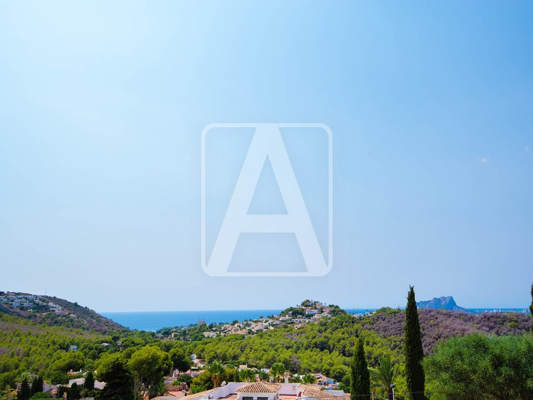 Villa for Sale in Teulada, Alicante 2