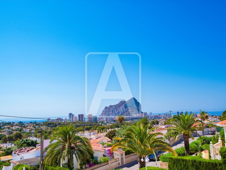Villa for Sale in Calpe, Alicante 2
