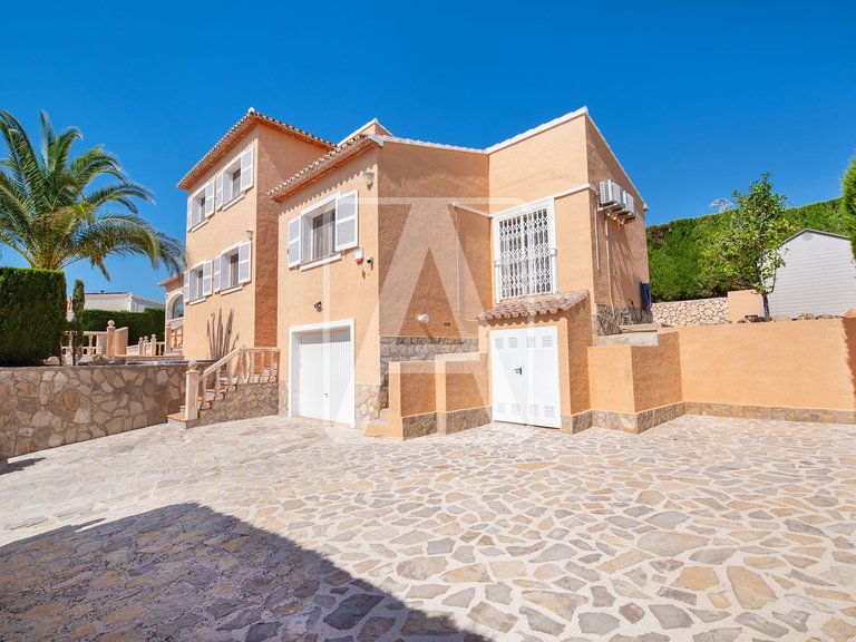 Villa for Sale in Calpe, Alicante 37