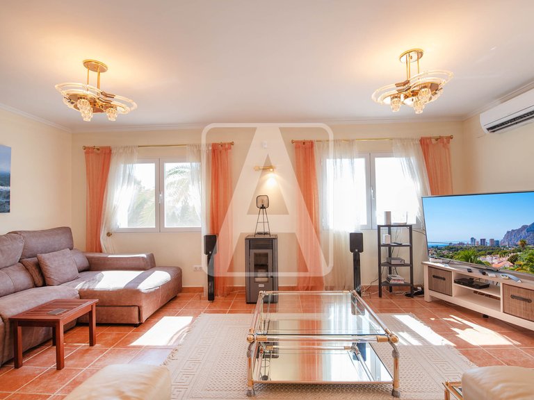 Villa for Sale in Calpe, Alicante 4