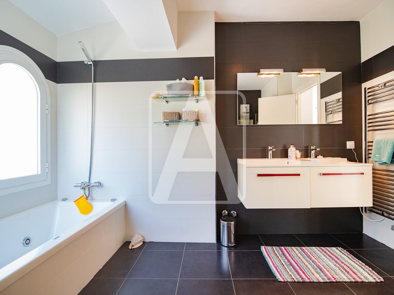 Villa for Sale in Benissa, Alicante 38