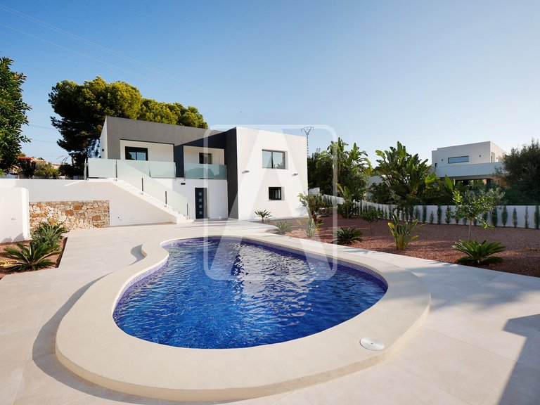 Villa for Sale in Calpe, Alicante 1
