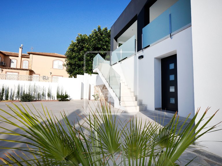 Villa for Sale in Calpe, Alicante 28