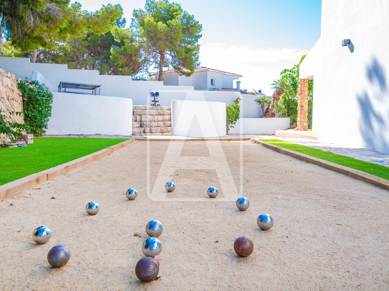 Villa for Sale in Benissa, Alicante 35