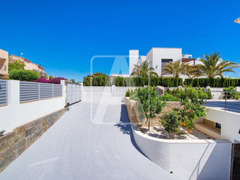 Villa for Sale in Calpe, Alicante 12