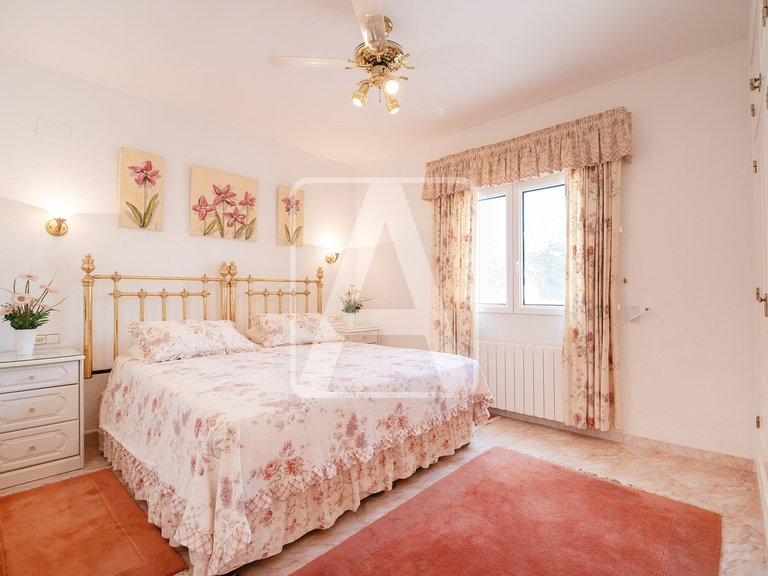 Villa for Sale in Benissa, Alicante 28