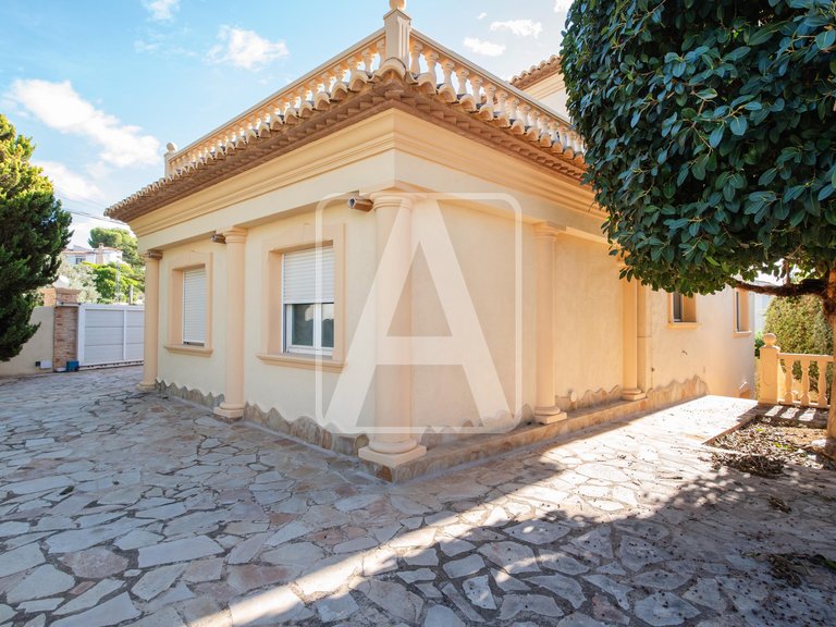 Villa for Sale in Benissa, Alicante 50