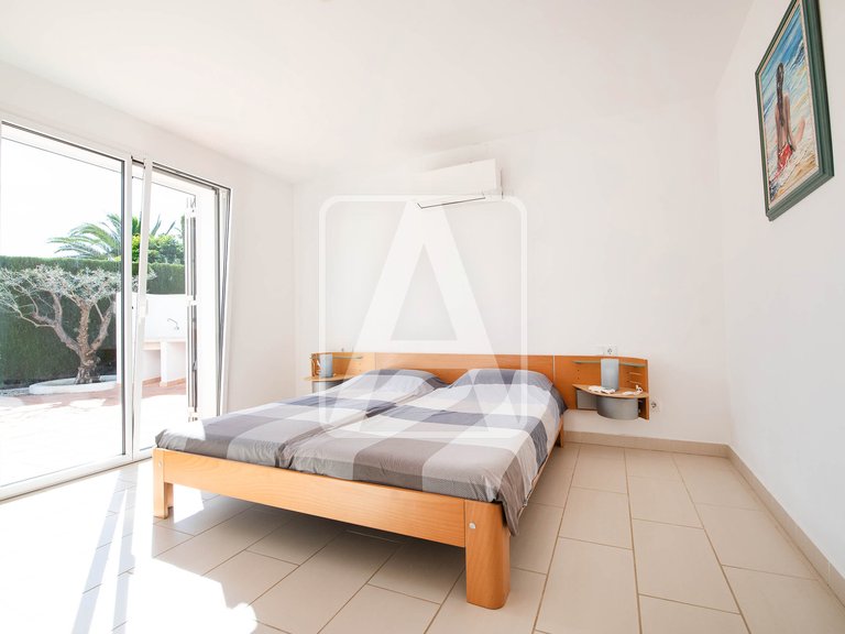 Villa for Sale in Benissa, Alicante 28