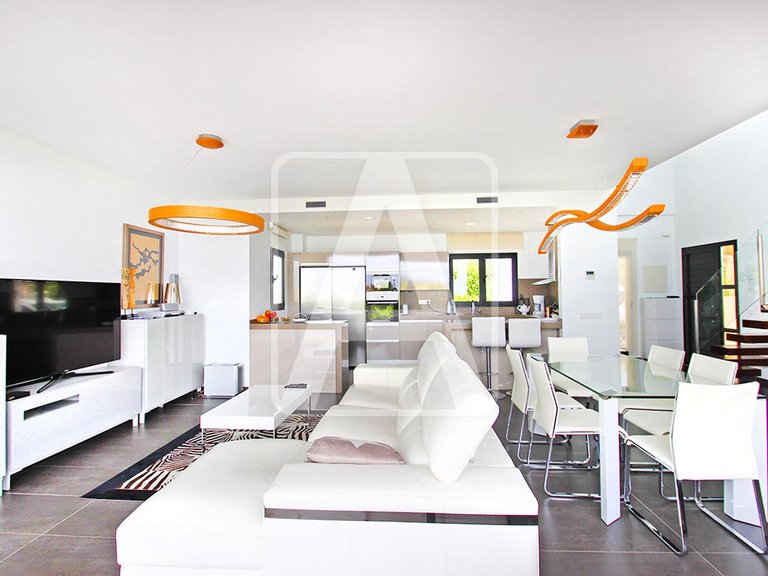 Villa for Sale in Calpe, Alicante 3